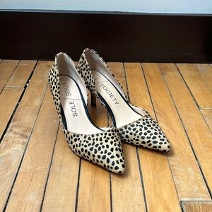 Sole Society Cheetah Print Fur Pointy Toe Pumps size 8